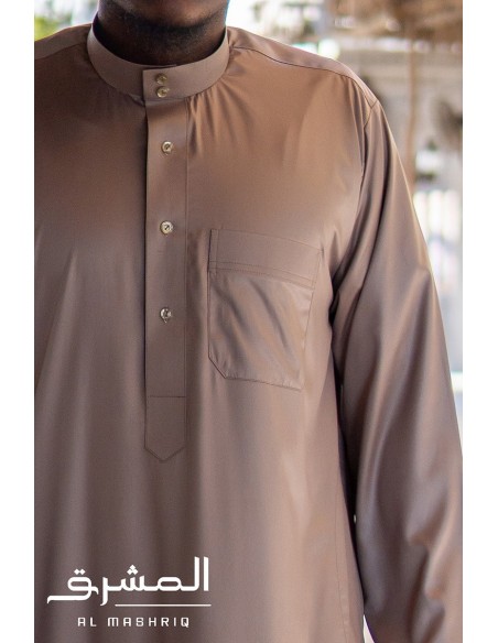 Qamis marron | Modèle saoudien | Collection AL MASHRIQ