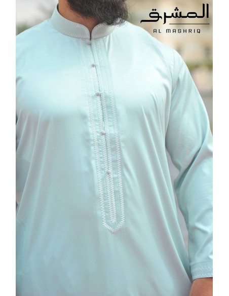 Bahreinse Qami's " AL MASHRIQ " pastelgroen